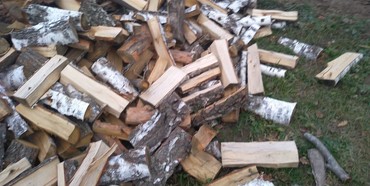 На Рівненщині зловмисник викрав дрова у пенсіонерки 